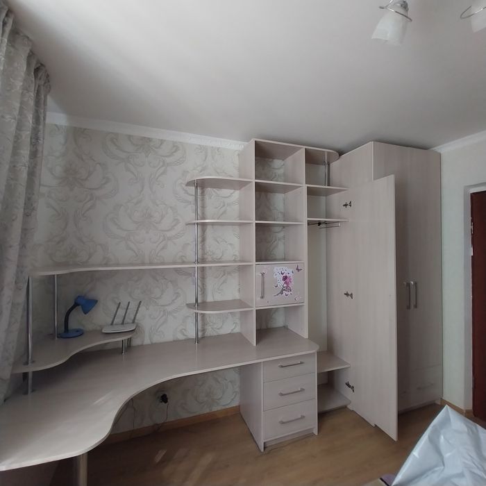 Продам уголок Стол-шкаф