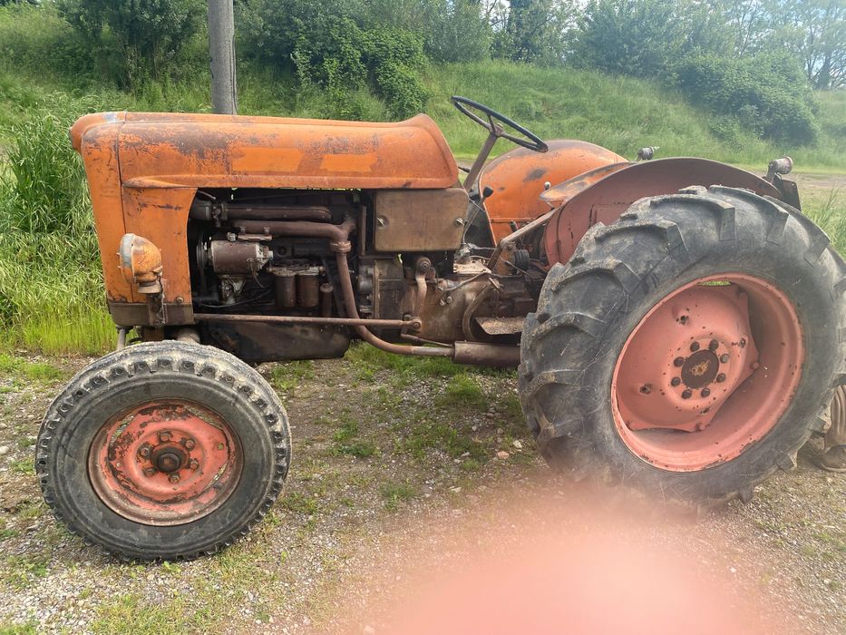 Tractor Fiat 411