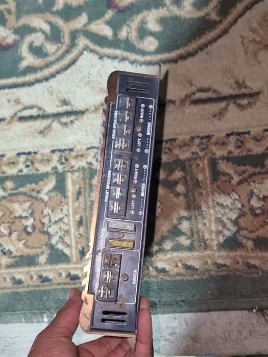 JVC  Уселитель 3000W