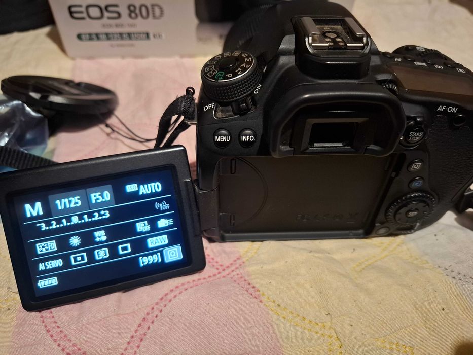 Фотоапарат Canon 80D