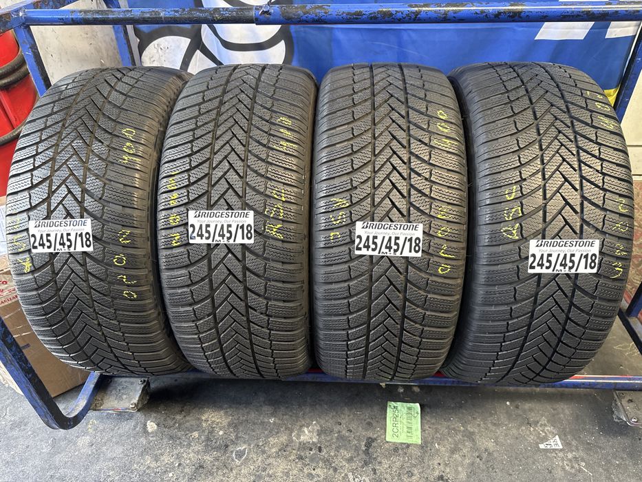 245/45/18 Bridgestone M+S RSC