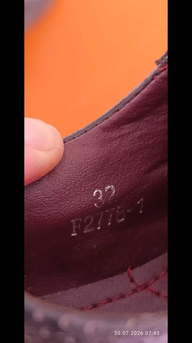Продам школьные туфли на мальчика