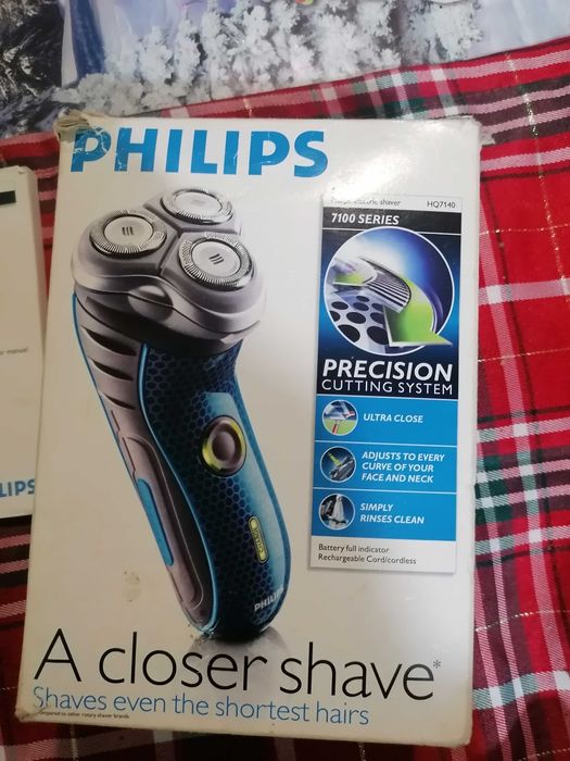 Самобръсначка PHILIPS HQ7140