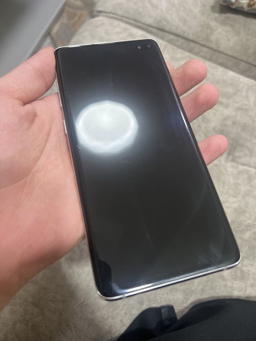 Samsung s10+.