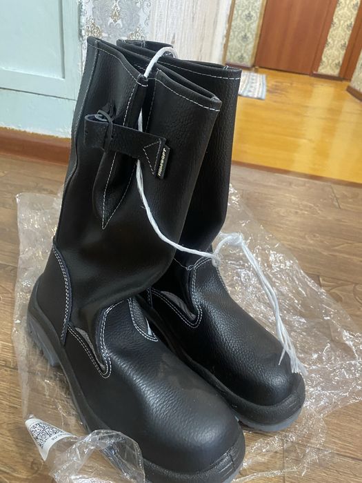 продам Мужские сапоги