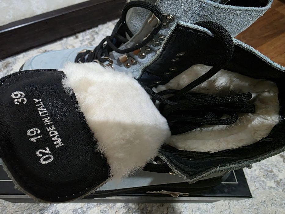 Продам женские Сапоги р.39