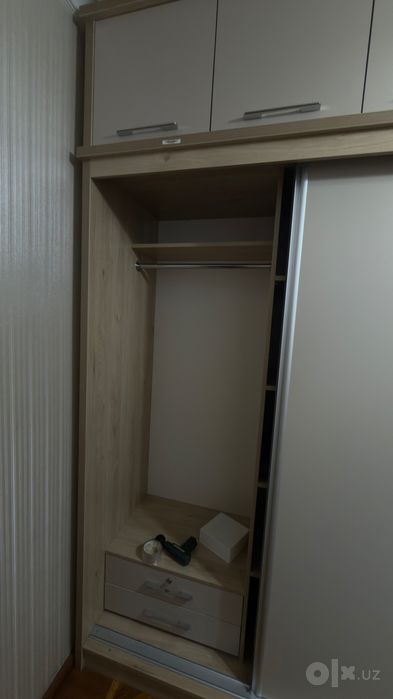 Шкаф-купе новый , недавно купили,