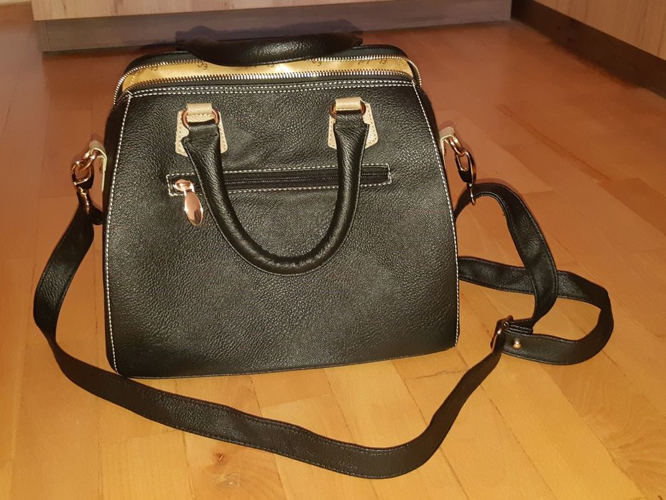 Стилна дамска чанта