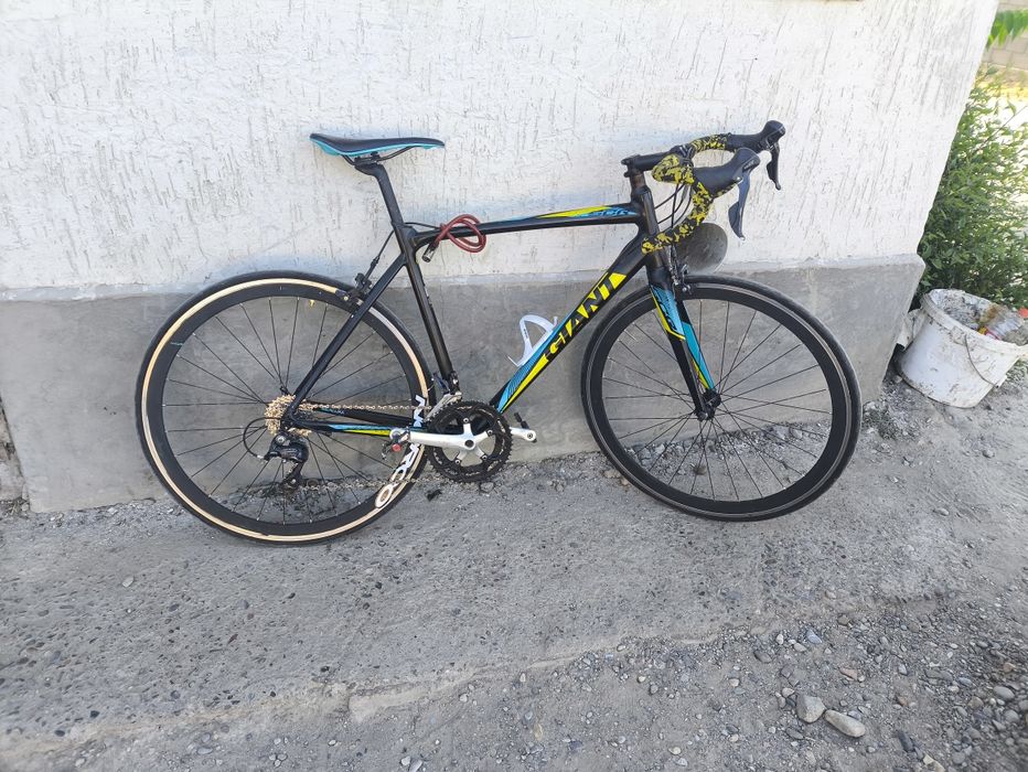 Щоссейный велосипед GIANT SCR1