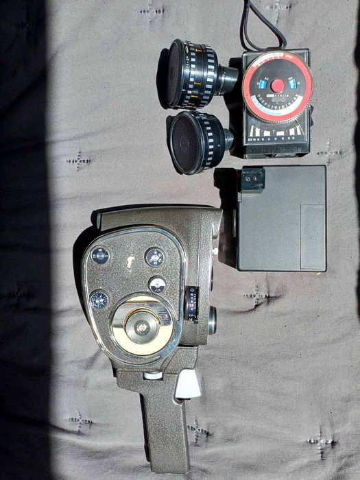 Ретро камера Кварц 2м (работеща)+ аксесоари