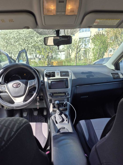 Toyota Avensis T27