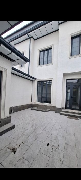 Сергели Евродом на 2х сотках  4 уровня  6 комнат