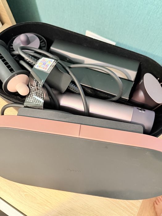 продам оригинал Dyson Airwrap i.d.