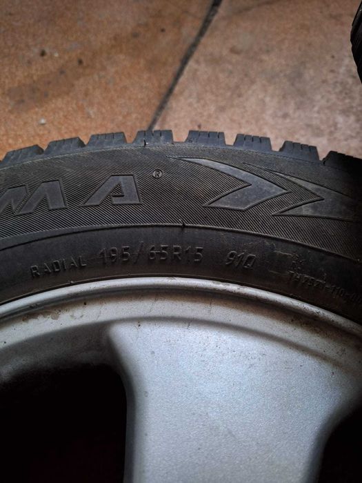 Vand jante cu cauciucuri de iarna