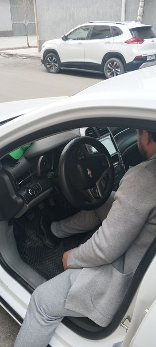 Малибу 1 сотилади