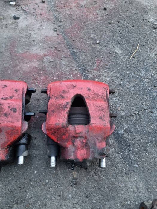 Fuzeta dreapta/ etrier fara stg/dr. oem vw Golf 4 / 1.9 tdi AXR 101CP