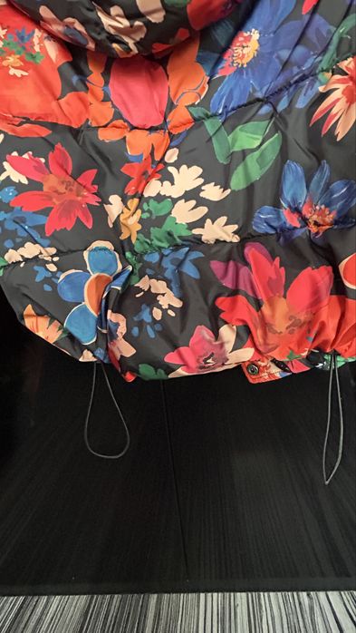 Късо дамско якенце Desigual XS