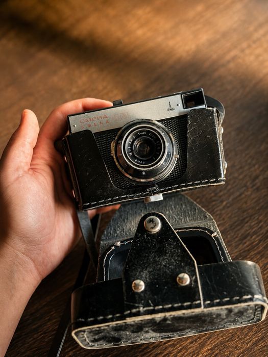 Советский фотоаппарат Smena 8M с чехлом