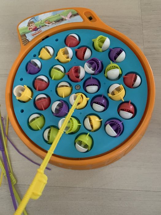 Vând joc de îndemânare,interactiv,super distractiv.