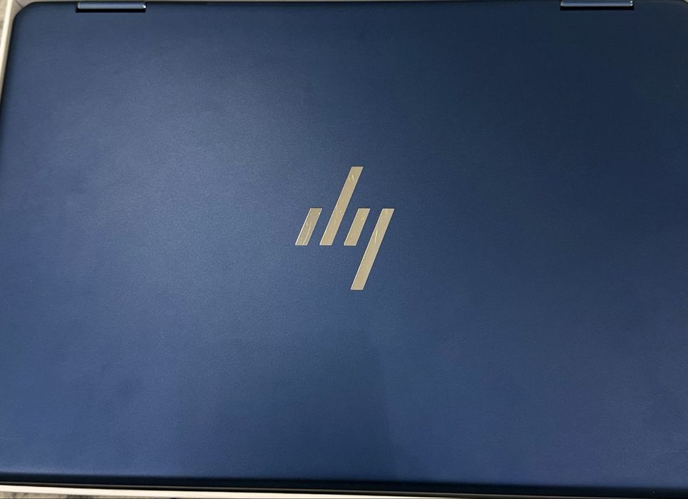 HP Spectre x360 16
