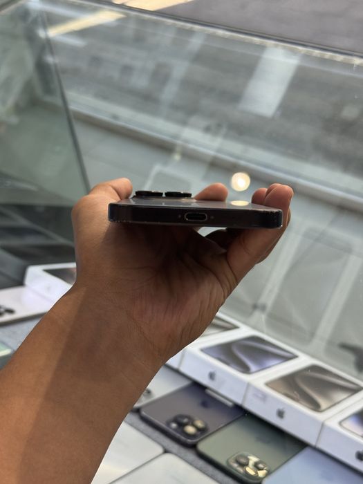 Iphone 16 pro max 256gb 88%