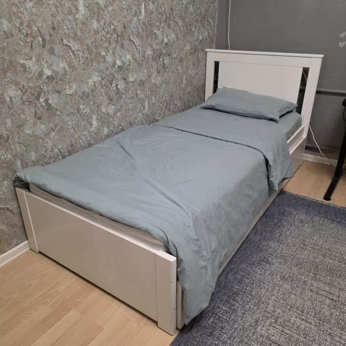 Продам односпальную кровать IKEA