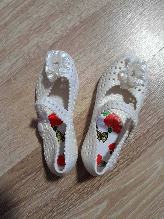 Силиконови сандали за деца