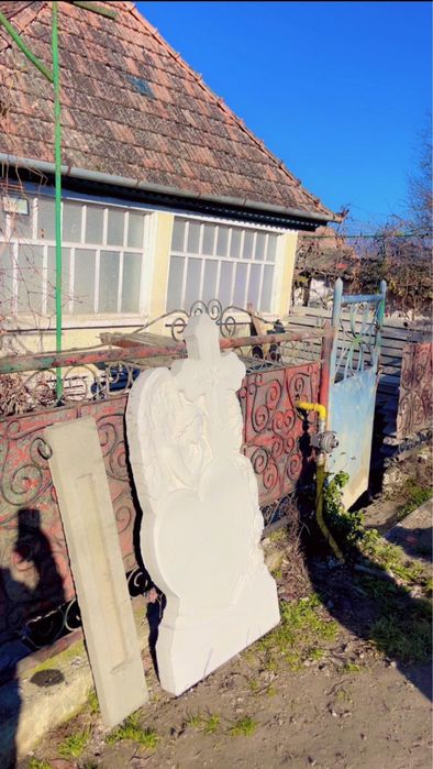 Stalpi/spalieri/capce gard