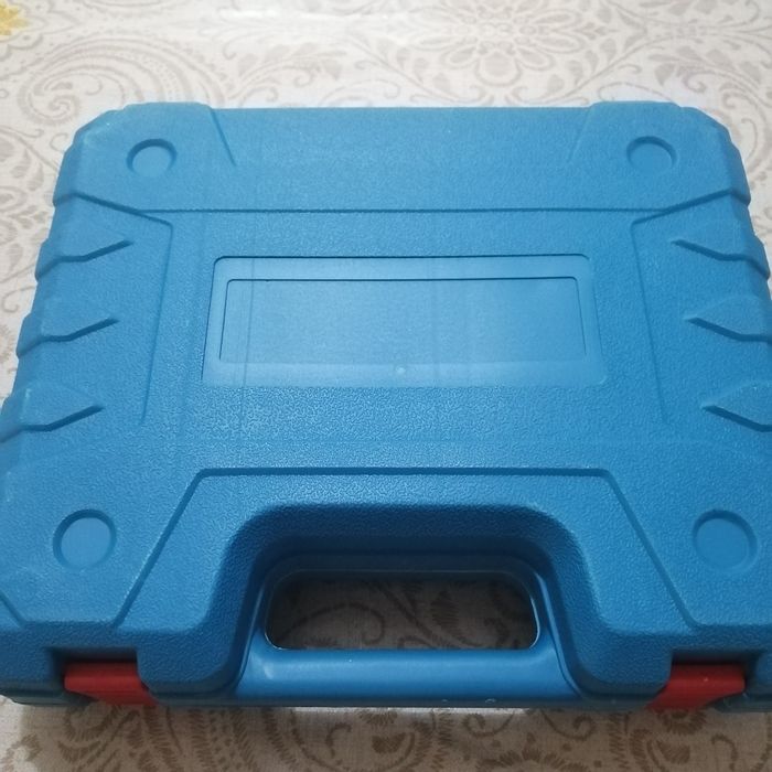 Шрупповерт новый.