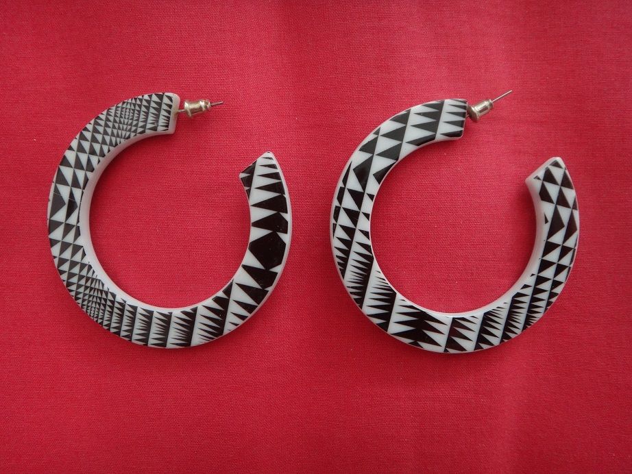 8 чифта обеци за 25лв