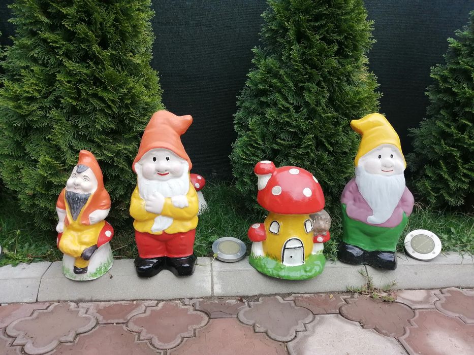 Vând pitici de grădină