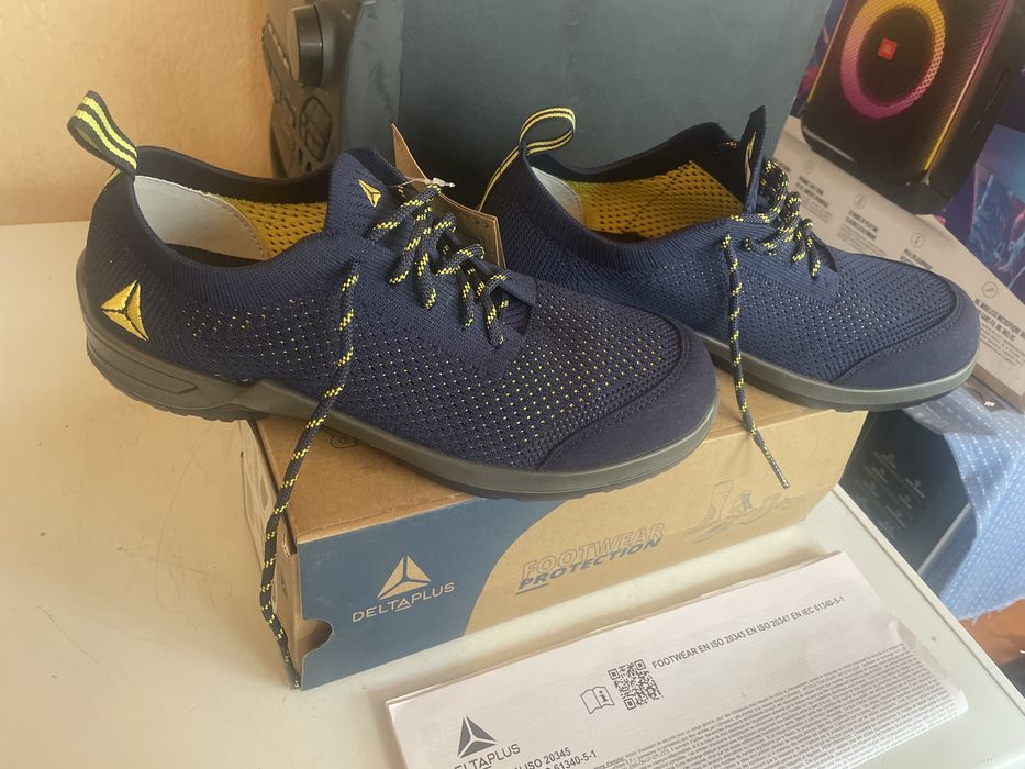 Pantofi Delta plus marimea 40