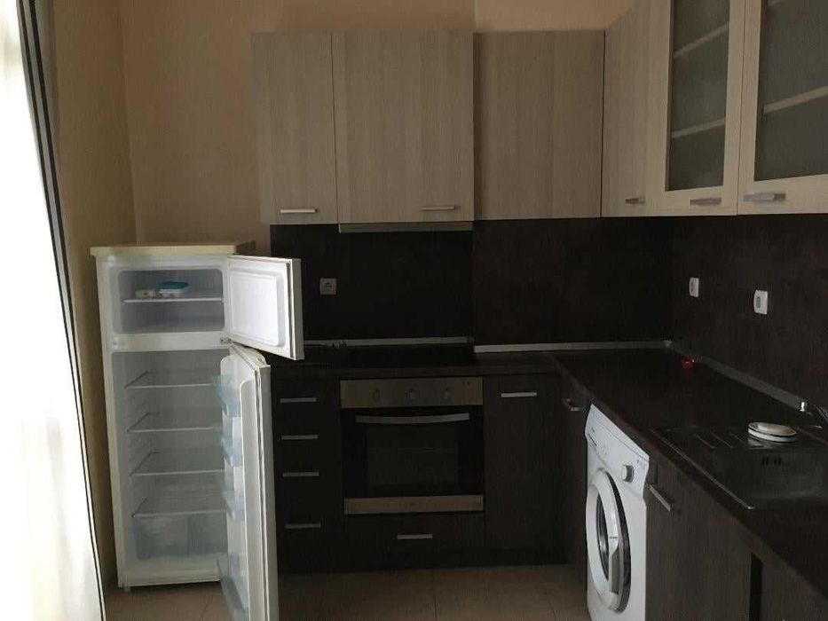 Дава се под наем Двустаен апартамент в София, Център - 43 кв.м за 323.85 € - Снимка #2