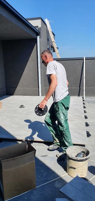 gresie 2 cm pe picioruse-pardoseala flotanta