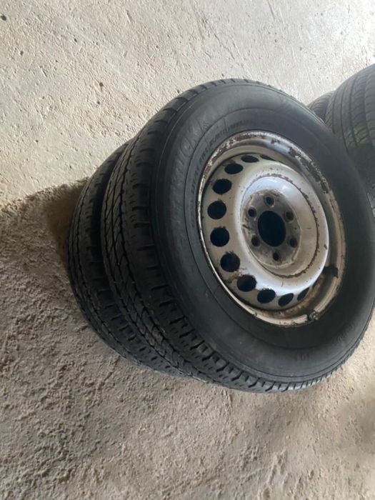 Диски от спринтера 4диска и 2резины