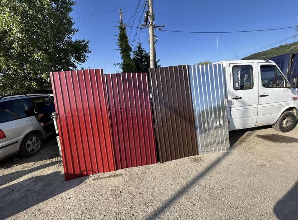 Tablă cutată colorată