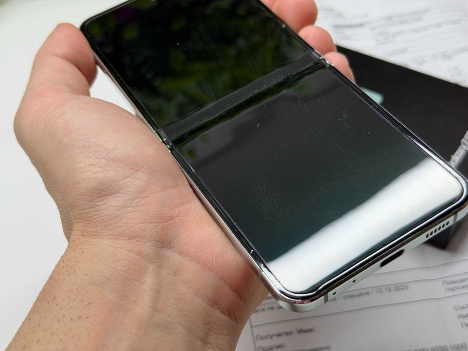 Samsung Z Flip5 5G 256GB Mint