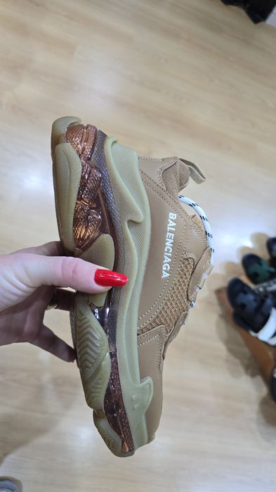 Snekers Balenciaga triple s