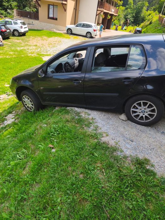 VW GOLF V  Piese de schimb