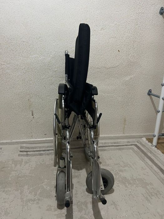 Инвалидная коляска