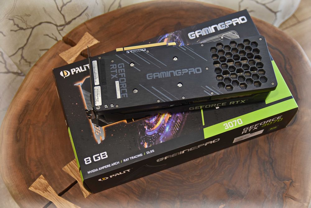 Продавам видео карта RTX 3070