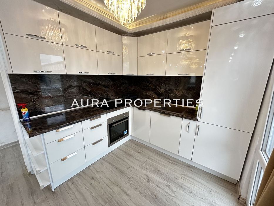 Дава се под наем Двустаен апартамент в Разград, Център - 75 кв.м за 484.5 € - Снимка #4