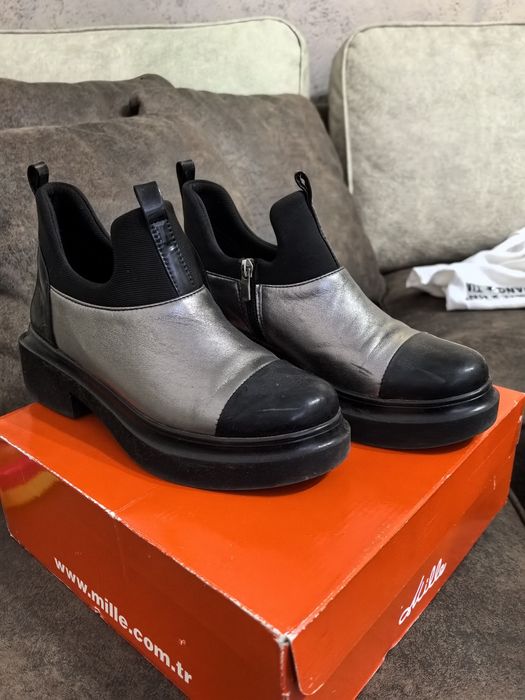 Боти естествена кожа и лак