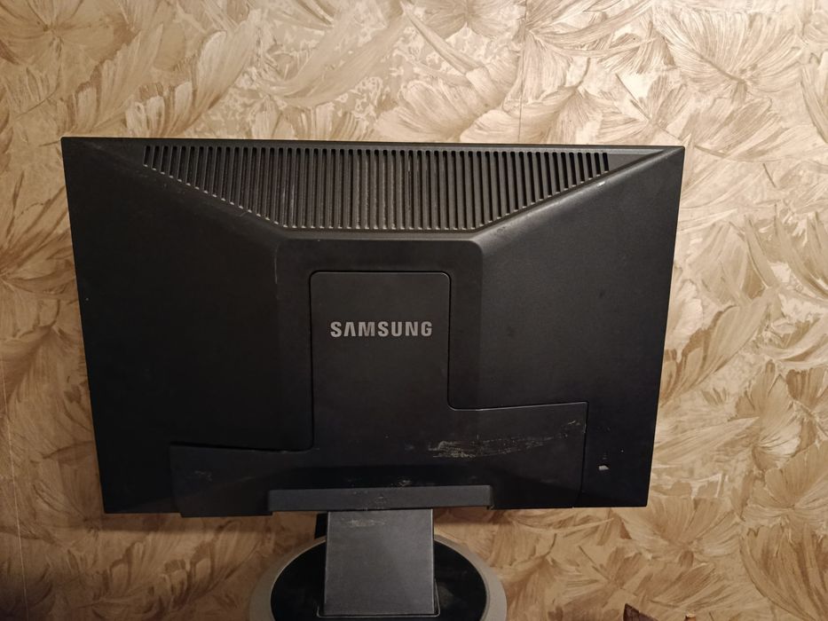 Монитор Samsung 940NW 19"