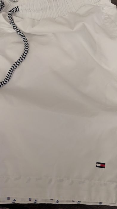 Продам брендовые шорты на лето