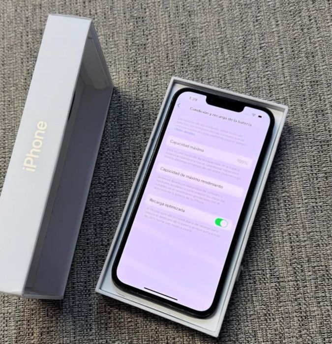 iPhone 13 128GB 100% battery
