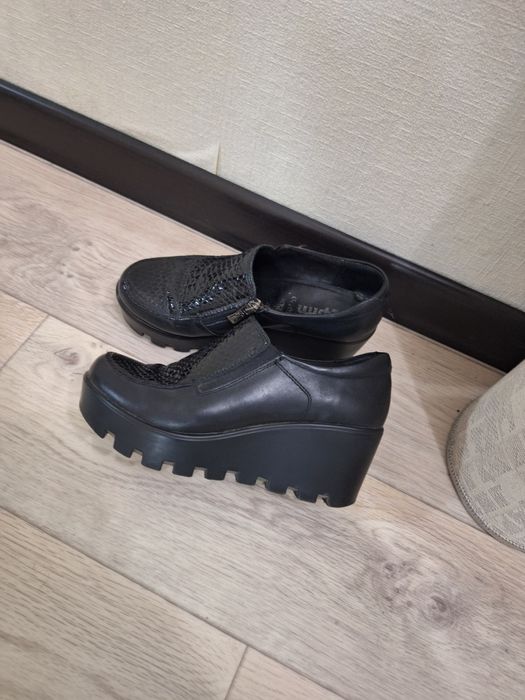 Кожанные новые туфли