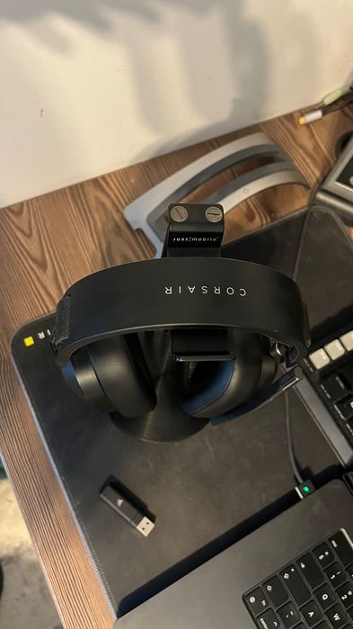 Căști wireless pentru gaming Corsair HS80 + Cooling Pads