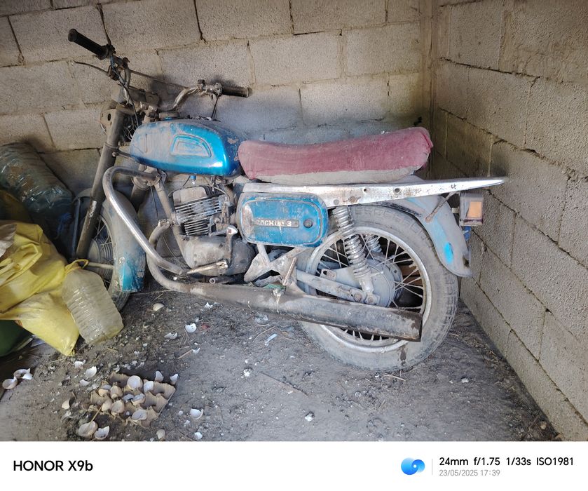 Vasxod. 3 sotiladi. Manzil. Shofirkon