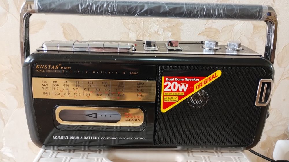 Продам новый магнитофон